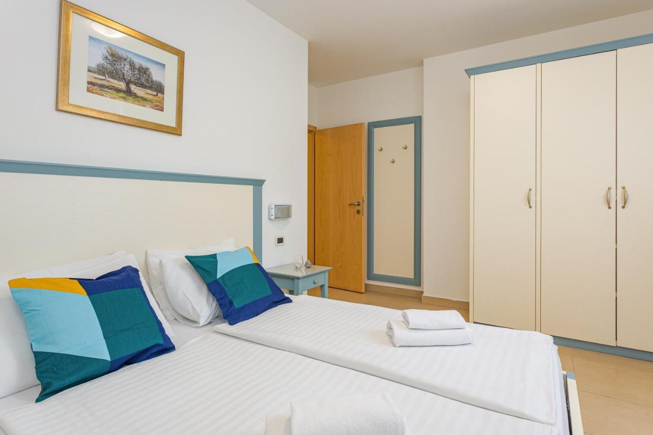 Residence Superior Del Mar Banjole Room photo